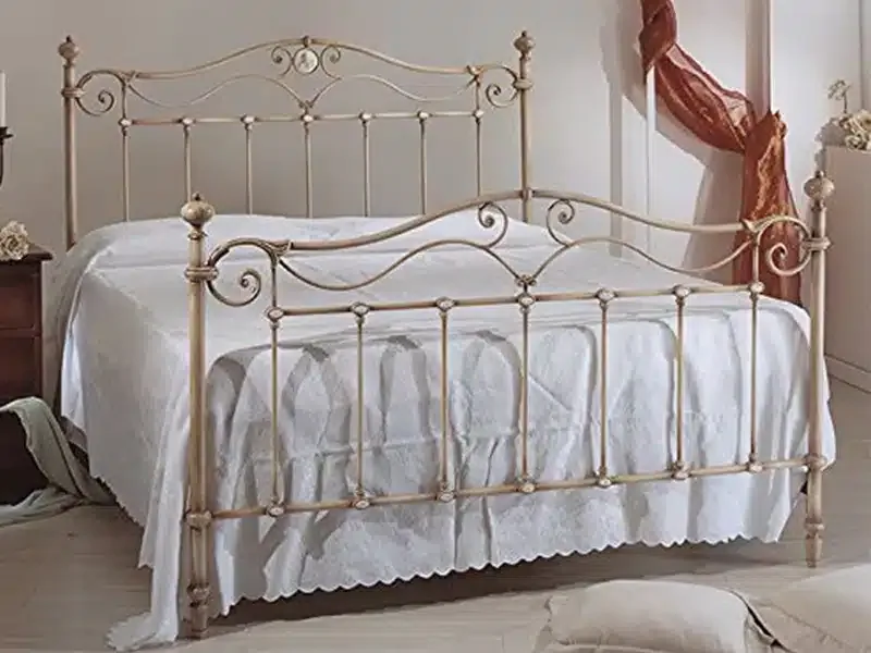Cama fierro dorada clásica