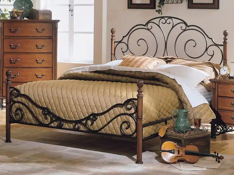 Cama fierro negra con bronce barrotes