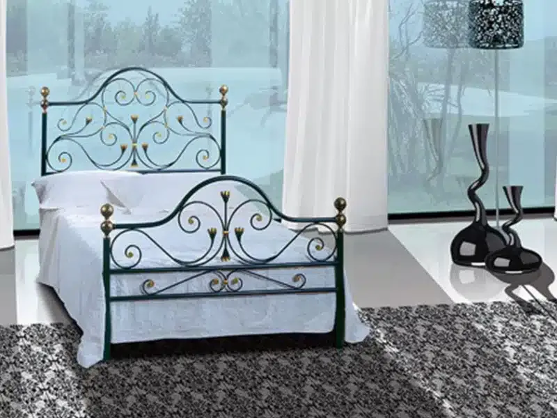 Cama fierro verde con bronce