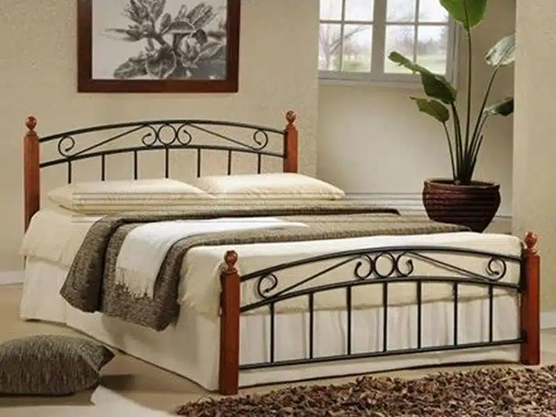 Cama fierro forjado y madera clásica